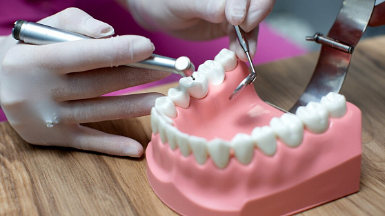 В Югре покажут как ювелирно делать протезы и реконструкцию зубов