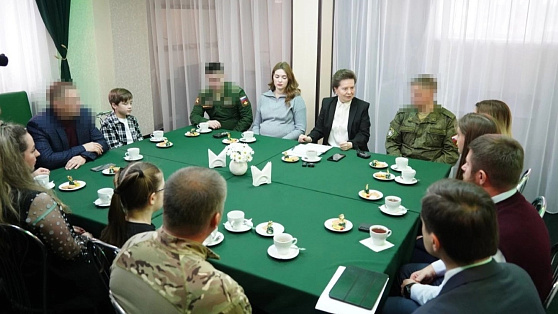 Наталья Комарова встретилась с бойцами СВО в Лангепасе