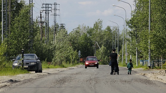 Ровные дороги посёлкам: в Сургутском районе приступили к ремонту дорог