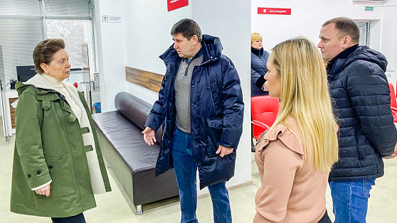 Наталья Комарова посетила восстановленные соцобъекты Макеевки