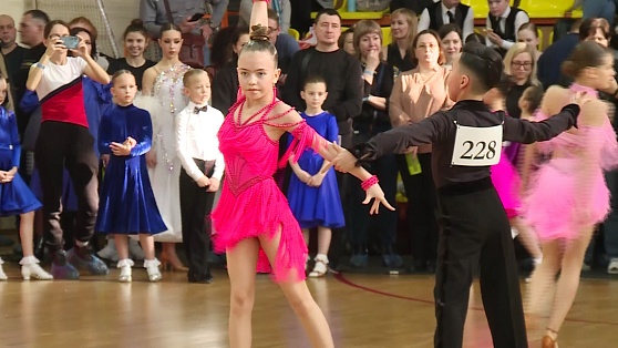 Больше тысячи танцоров выступили в Нефтеюганске на турнире «Золото Югры»