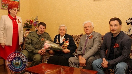 Алексей Шипилов навестил ветерана Великой Отечественной войны в Макеевке