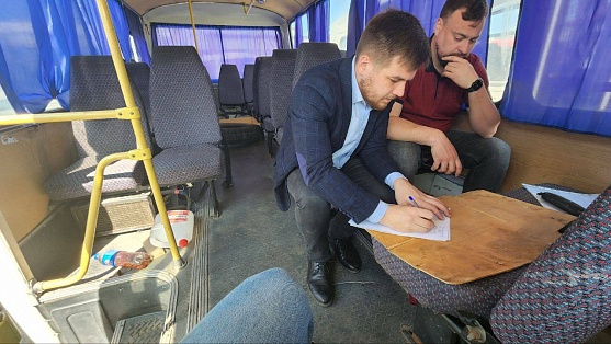 Члены молодёжного парламента Сургута купили автобус для земляков-участников СВО