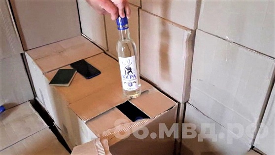 Иностранец собрался продать сургутянам больше 5 тысяч бутылок контрафактного алкоголя
