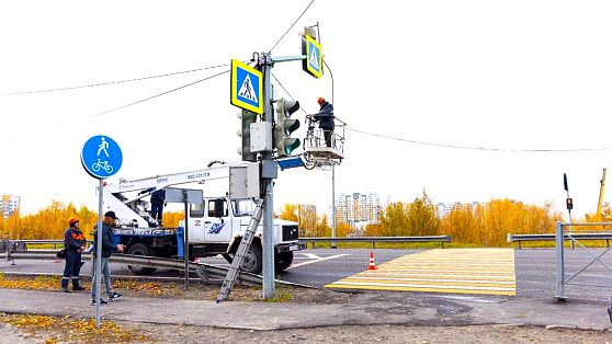 Хантымансийцы забудут про пробки. На перекрёстках установили «умные светофоры»